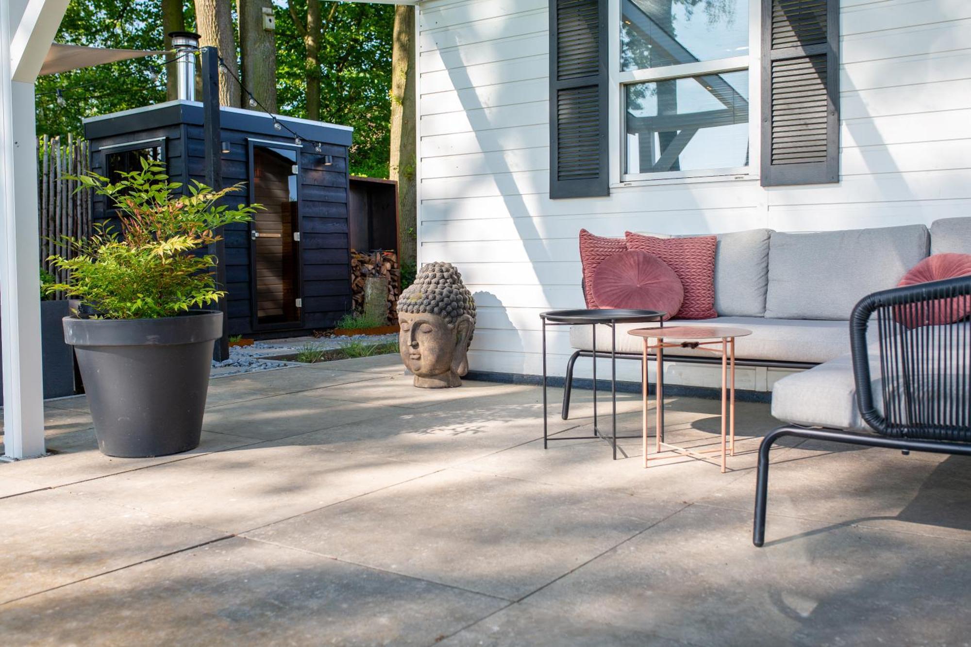 86, Bed & Outdoor Wellness - Sauna, Hottub, Icebath & Outdoor Shower Included! *