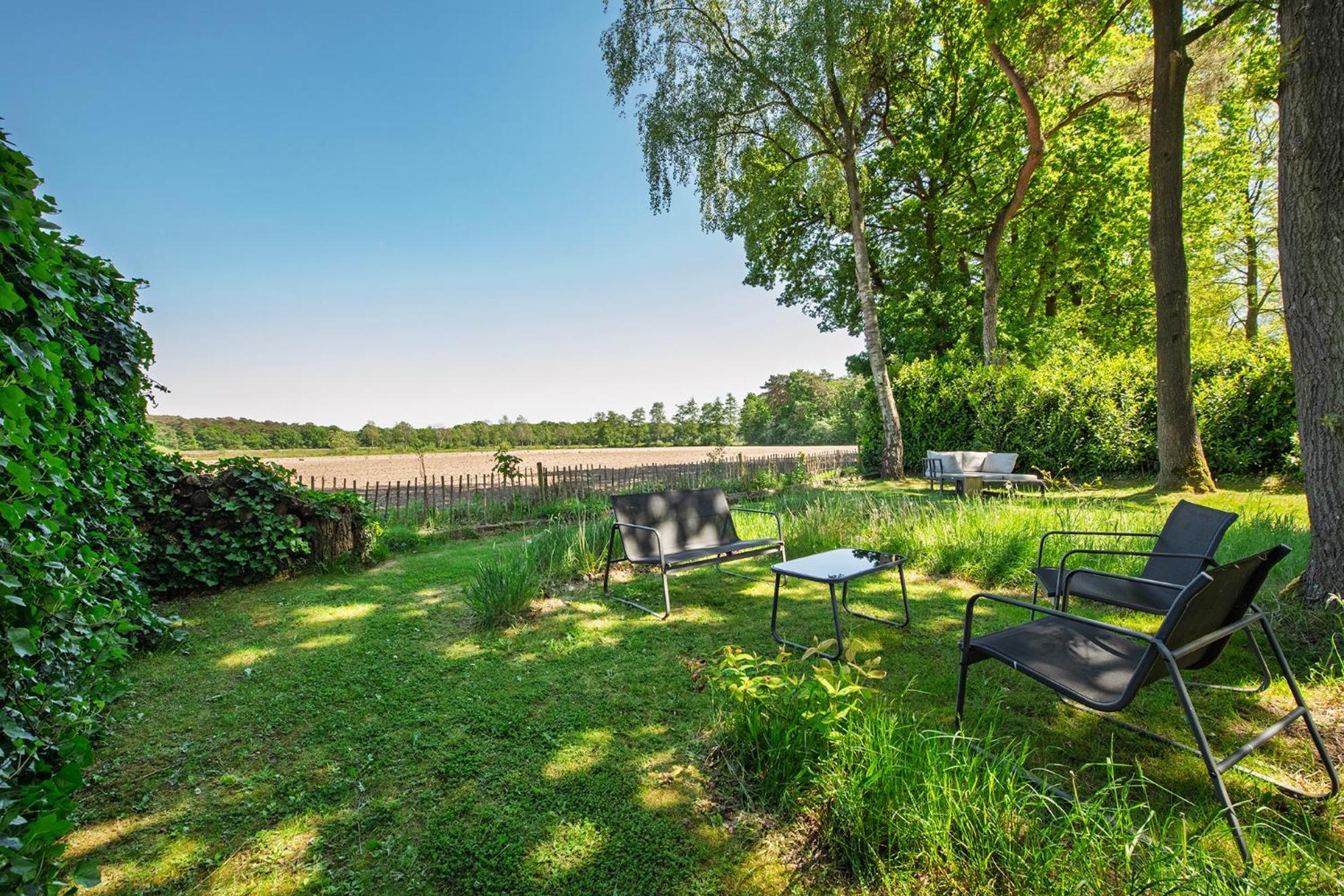 86, Bed & Outdoor Wellness - Sauna, Hottub, Icebath & Outdoor Shower Included!